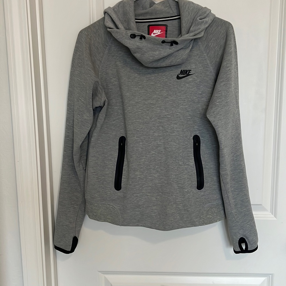 Nike funnel hoodie